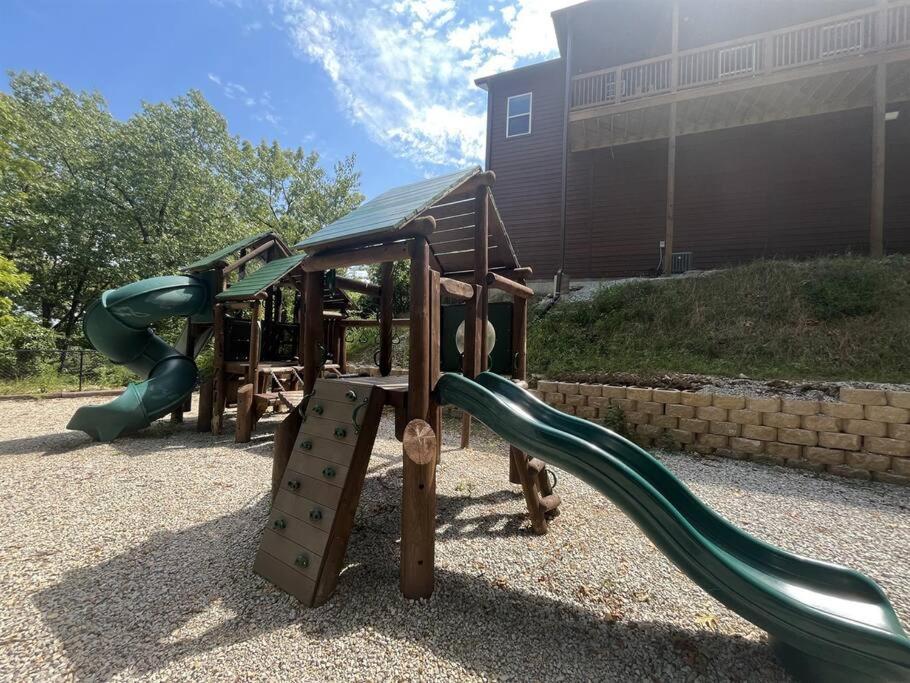 בראנסון Rock And Timber Lodge מראה חיצוני תמונה